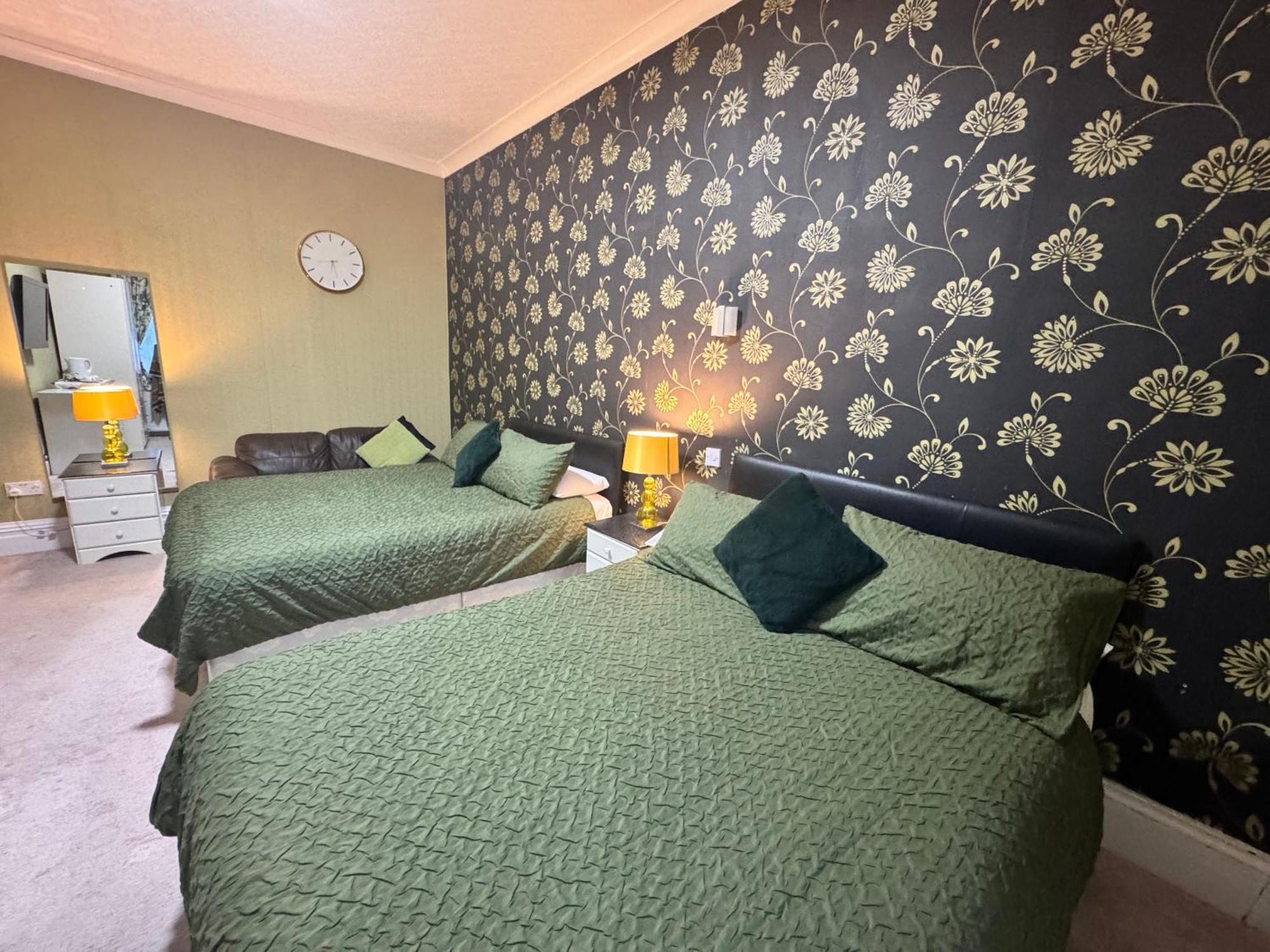 The Holmlea Hotel Блекпул Екстериор снимка