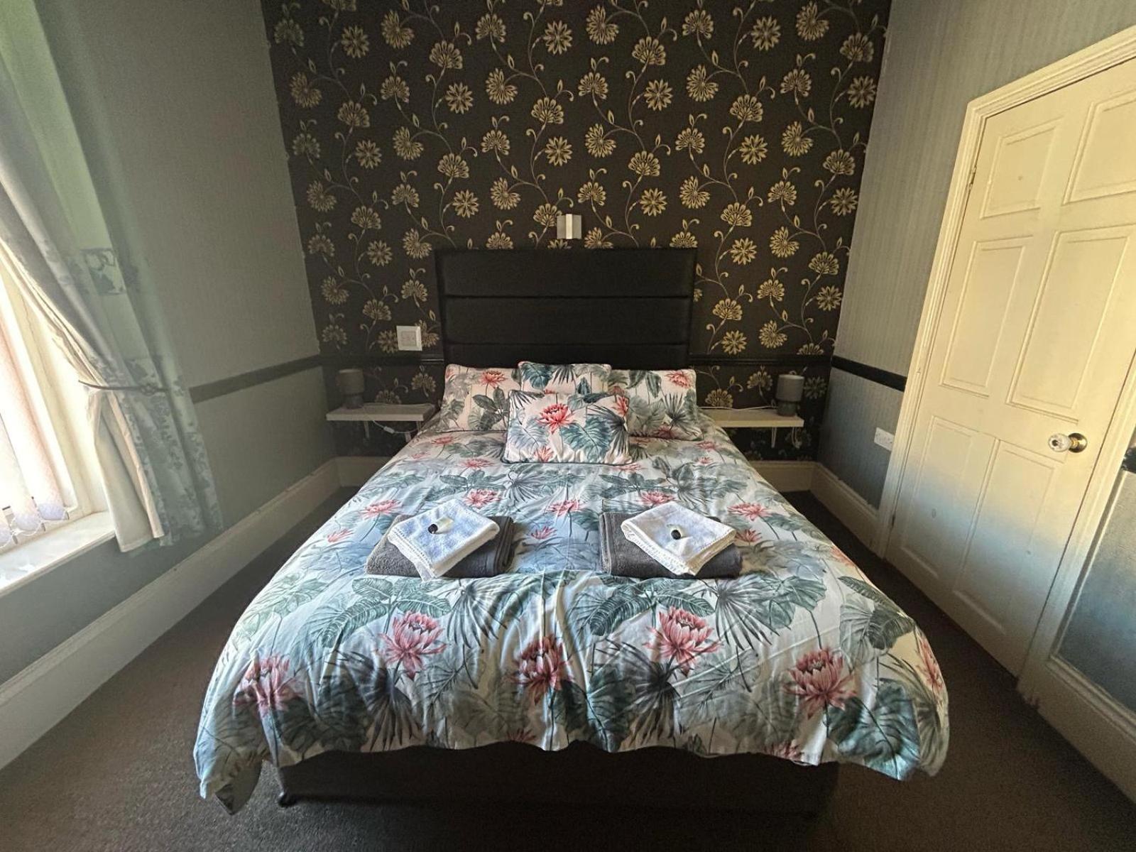 The Holmlea Hotel Блекпул Екстериор снимка