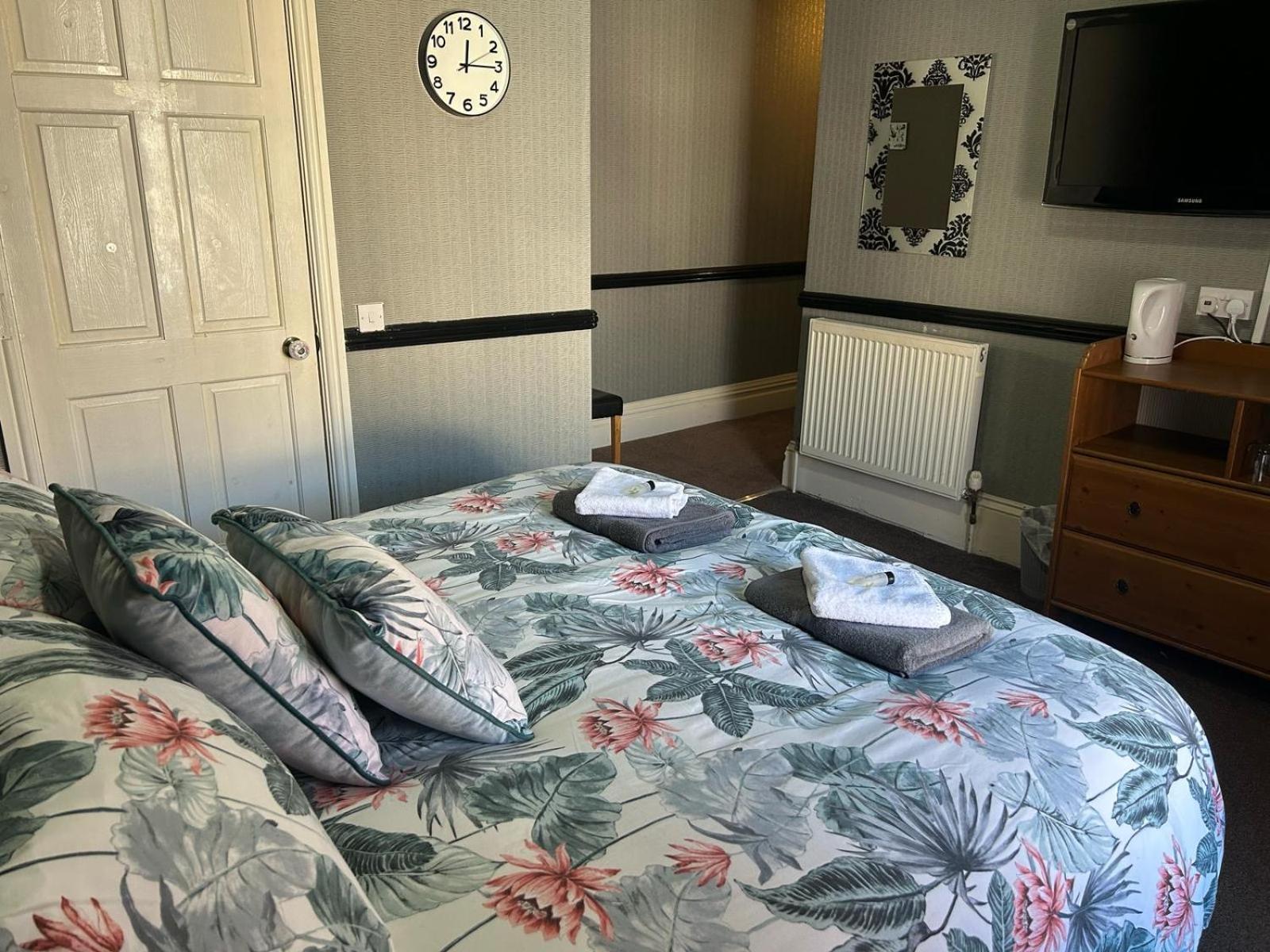 The Holmlea Hotel Блекпул Екстериор снимка