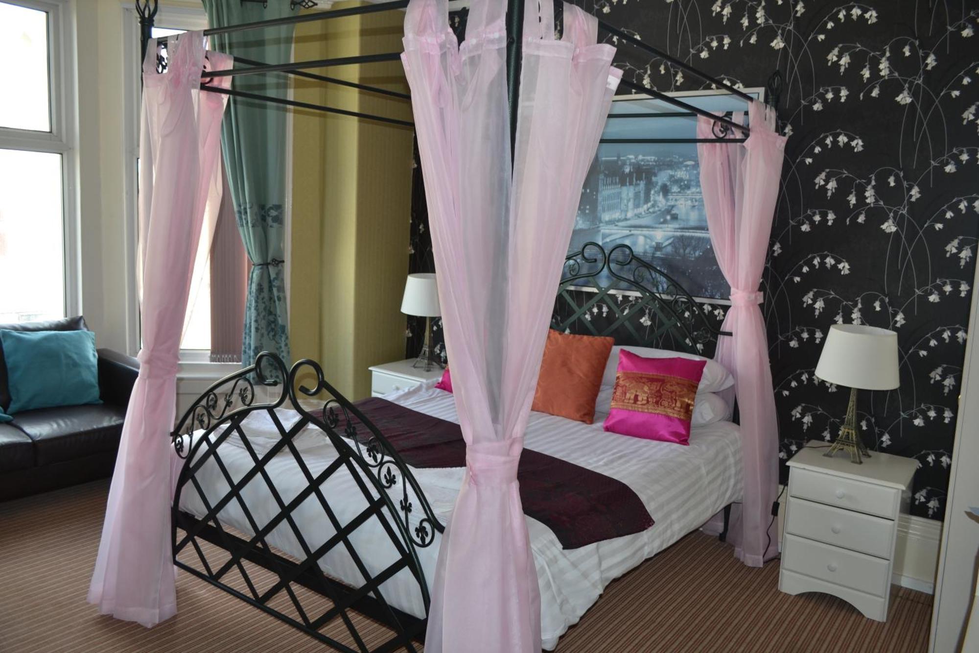 The Holmlea Hotel Блекпул Екстериор снимка