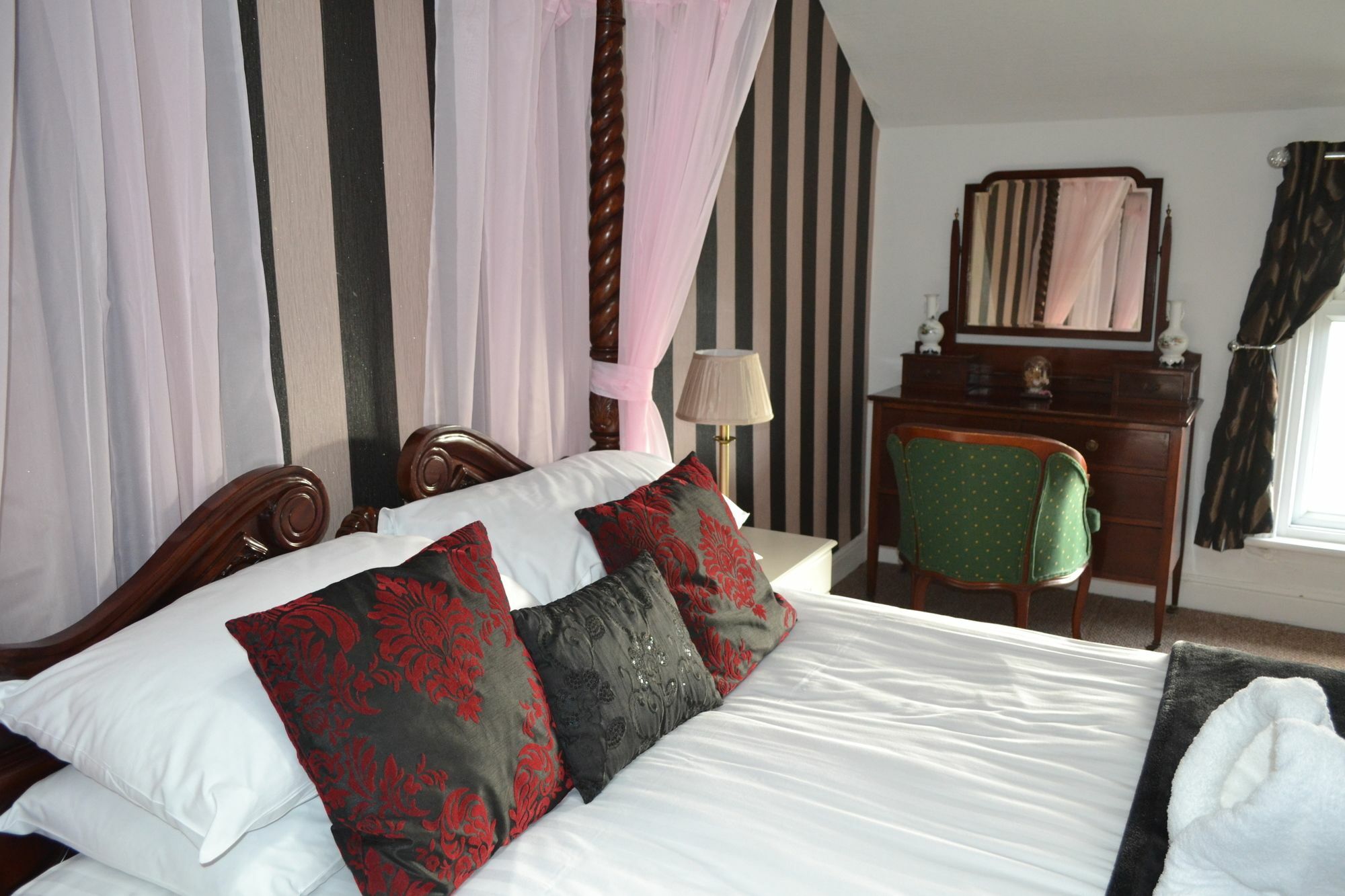 The Holmlea Hotel Блекпул Екстериор снимка